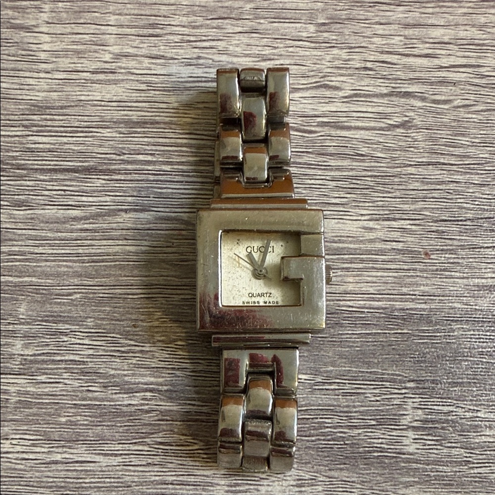 Fashion watch Silver-Tone Women's G-Frame Bracelet Watch - Silver